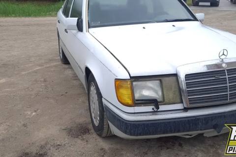 Photo of 1992 Mercedes-Benz 300E