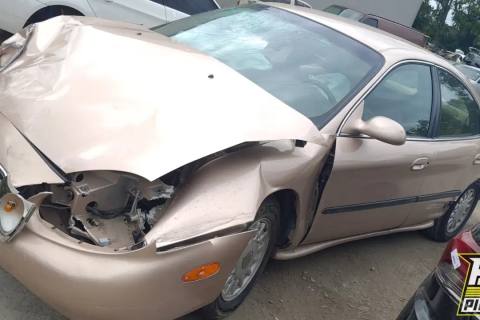 Photo of 1997 Mercury Sable
