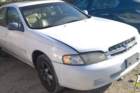 Photo of 1999 Nissan Altima