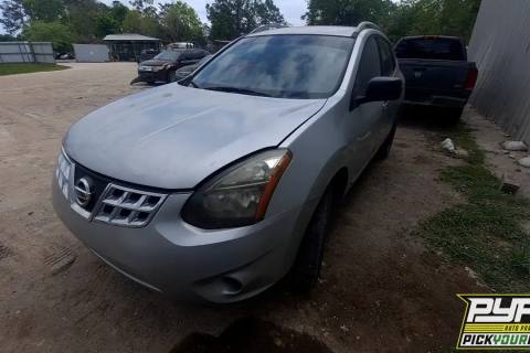 Photo of 2015 Nissan Rogue Select