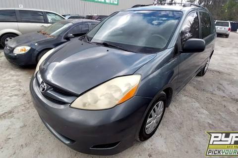Photo of 2006 Toyota Sienna