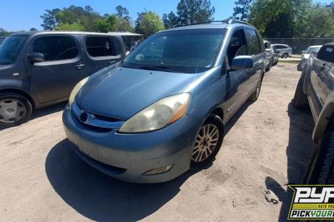 Photo of 2007 Toyota Sienna