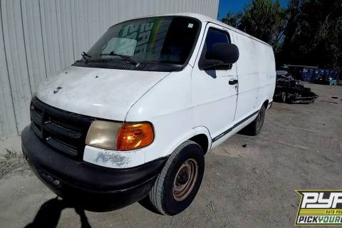 Photo of 2001 Dodge Ram 1500 Van