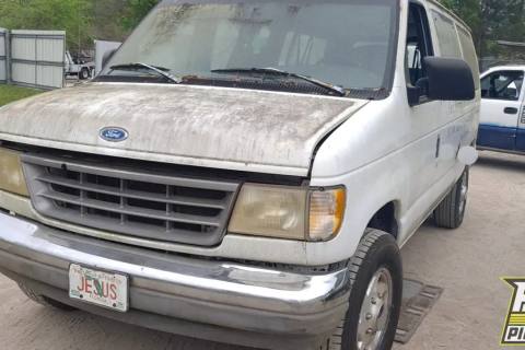 Photo of 1996 Ford E-350 Econoline Club Wagon