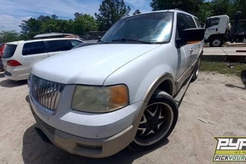 Photo of 2005 Ford Expedition