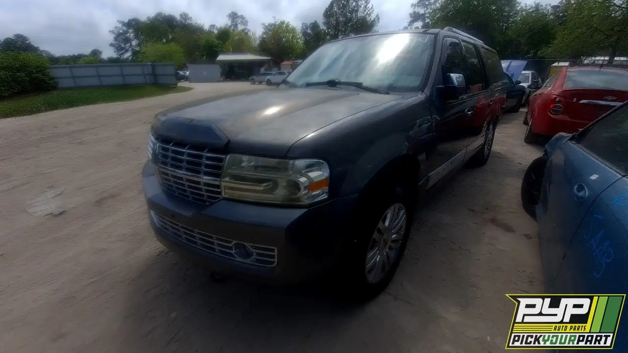 Photo of 2013 Lincoln Navigator