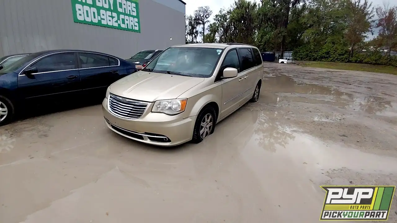 Photo of 2011 Chrysler Town & Country