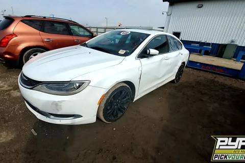 Photo of 2015 Chrysler 200