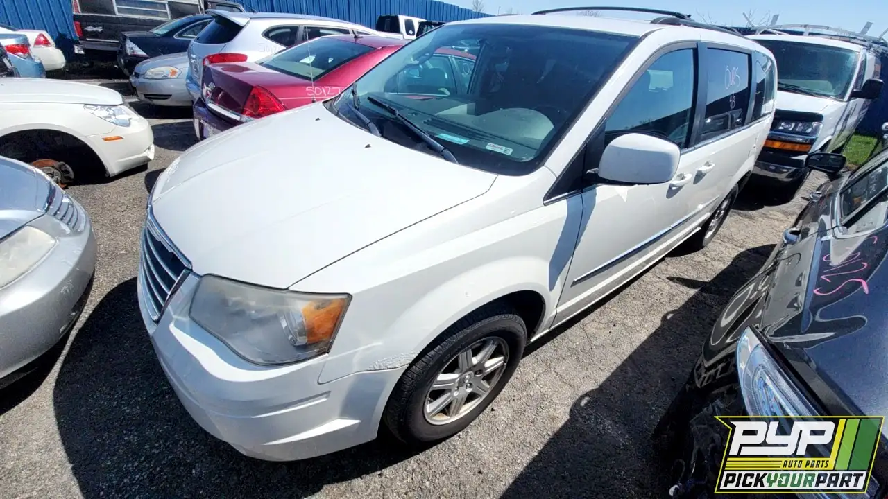 Photo of 2010 Chrysler Town & Country