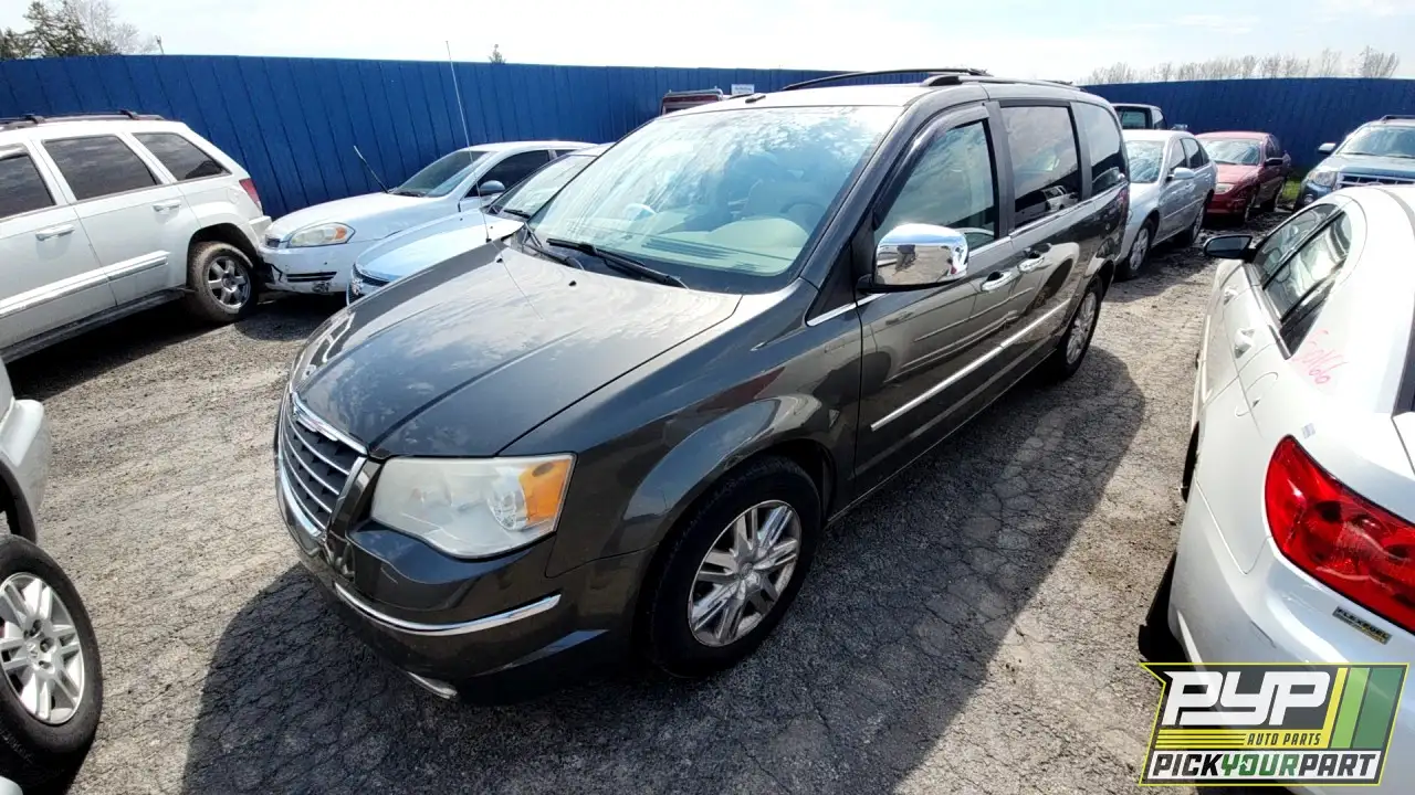 Photo of 2010 Chrysler Town & Country