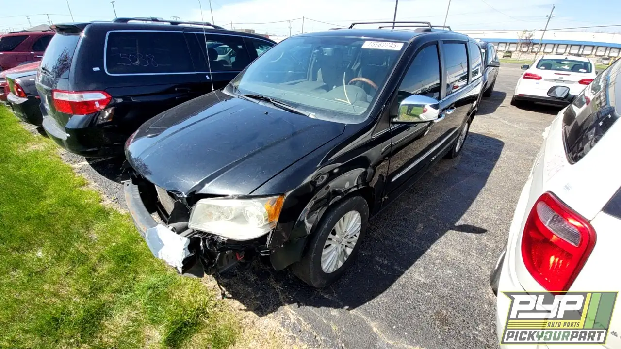 Photo of 2013 Chrysler Town & Country