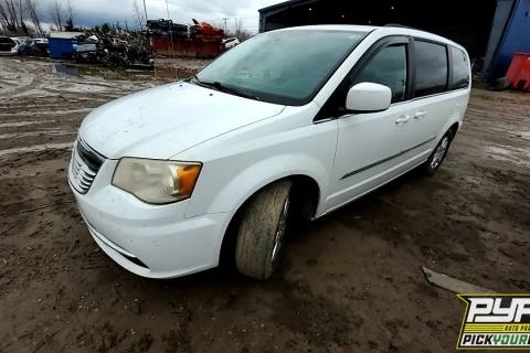 Photo of 2014 Chrysler Town & Country