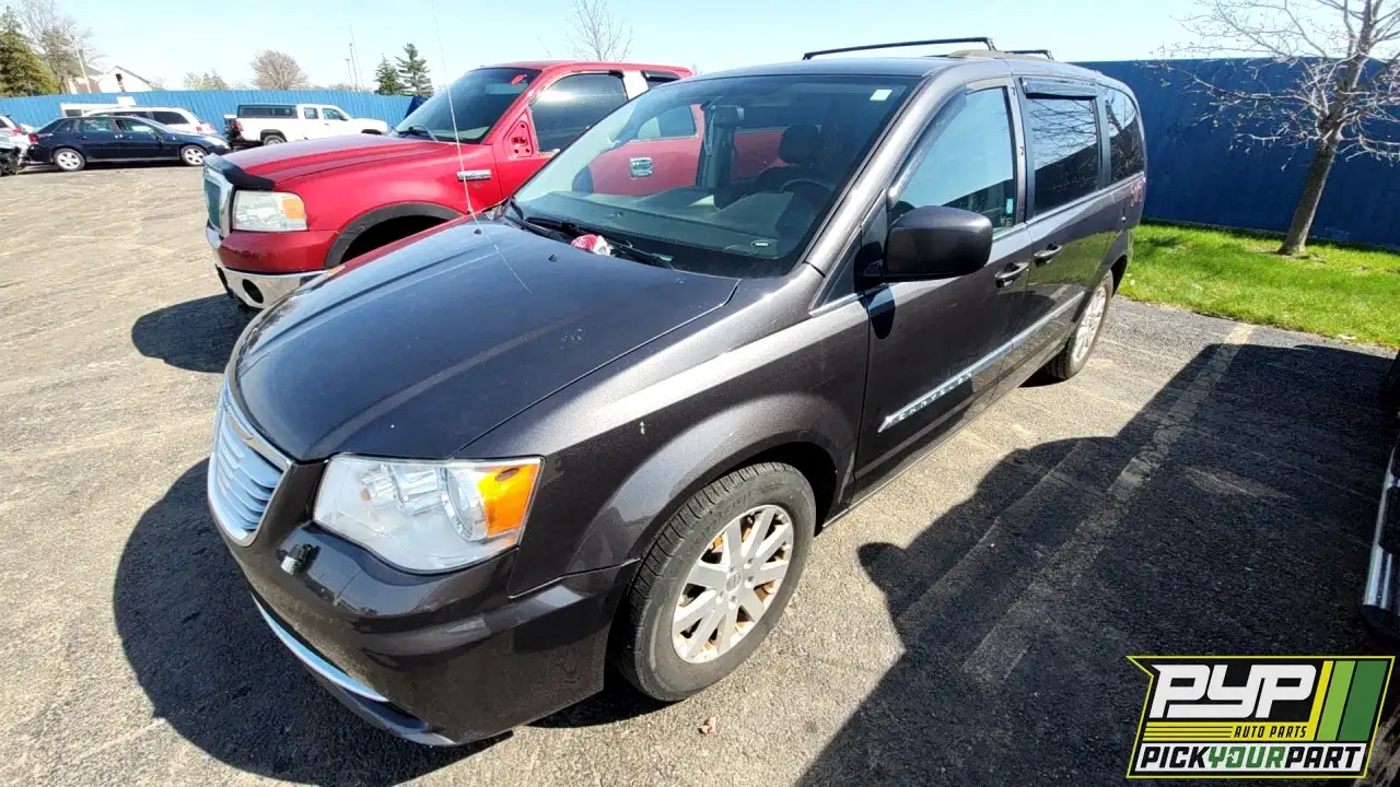 Photo of 2015 Chrysler Town & Country