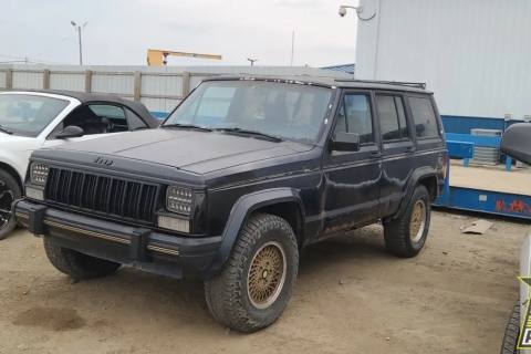 Photo of 1990 Jeep Cherokee