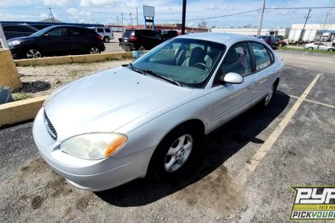 Photo of 2001 Ford Taurus