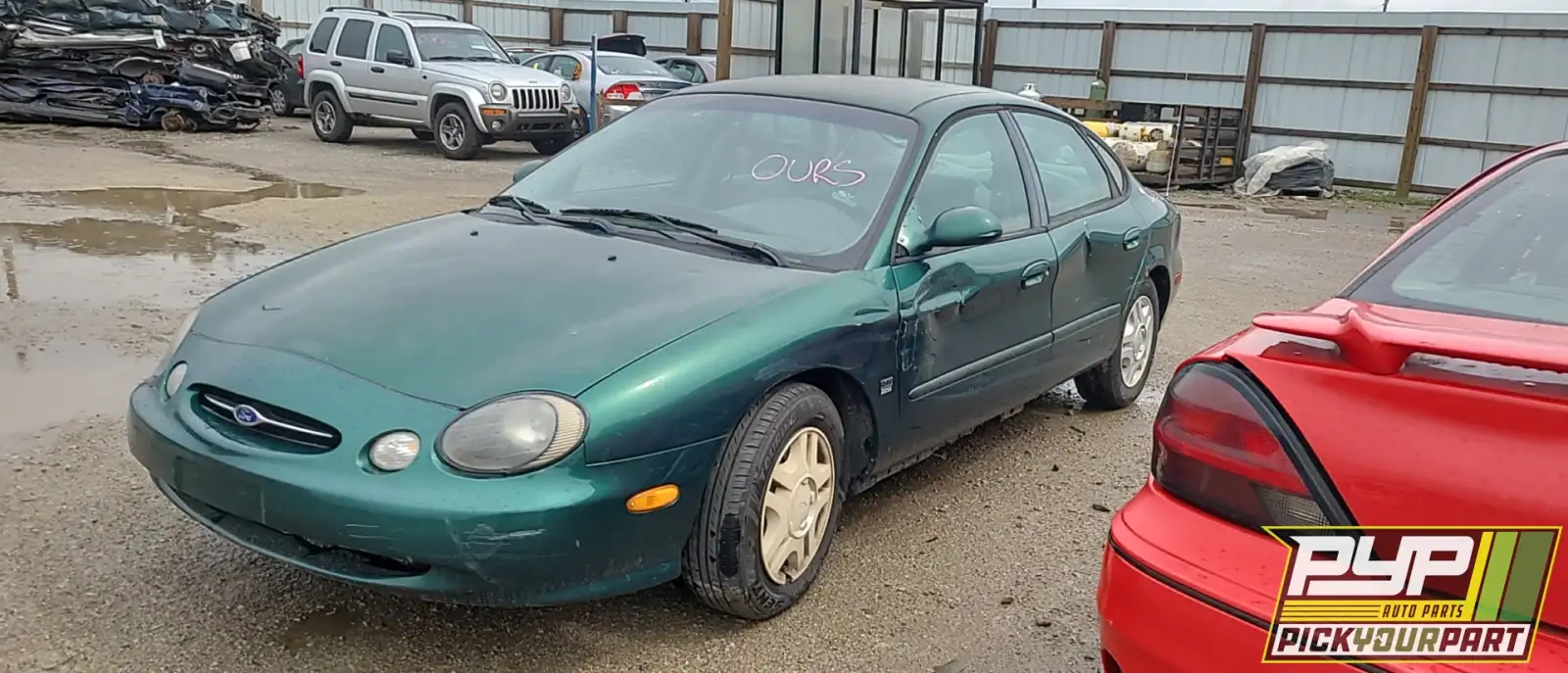 Photo of 1999 Ford Taurus