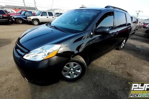 Photo of 2008 Toyota Sienna