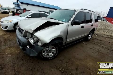 Photo of 2003 Ford Explorer