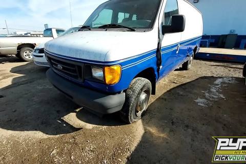 Photo of 2003 Ford E-250
