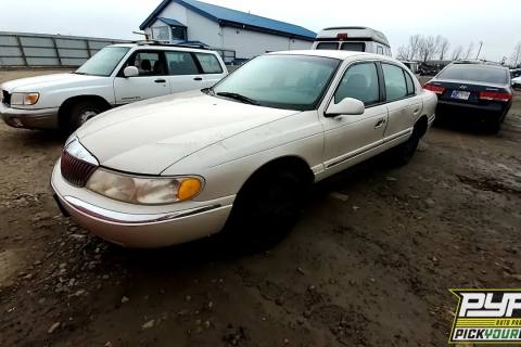 Photo of 2001 Lincoln Continental