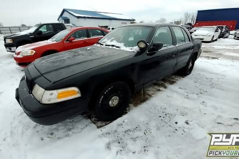 Photo of 2006 Ford Crown Victoria