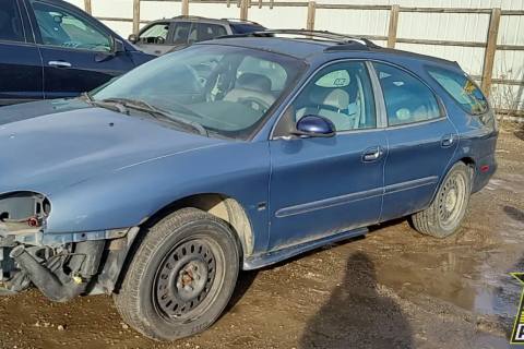 Photo of 1999 Ford Taurus