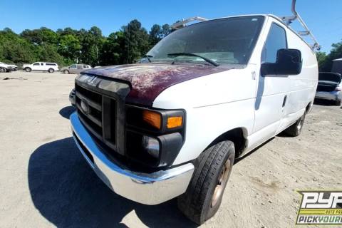 Photo of 2010 Ford E-150