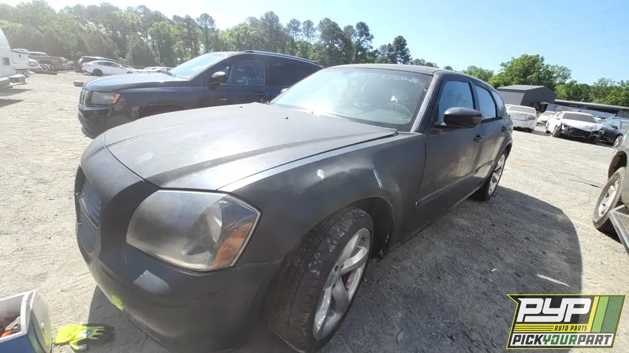 Photo of 2005 Dodge Magnum