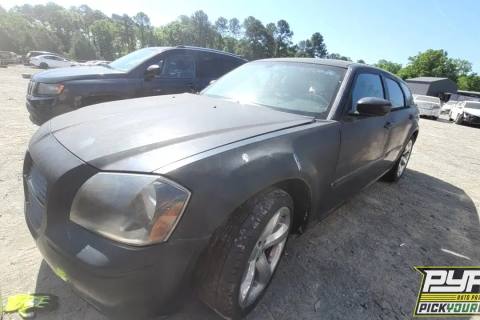 Photo of 2005 Dodge Magnum