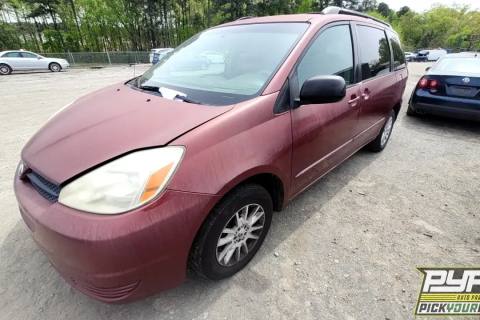 Photo of 2005 Toyota Sienna