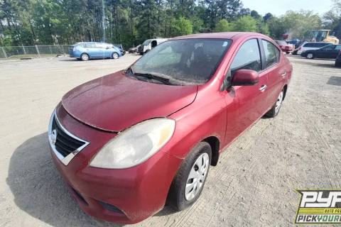 Photo of 2013 Nissan Versa