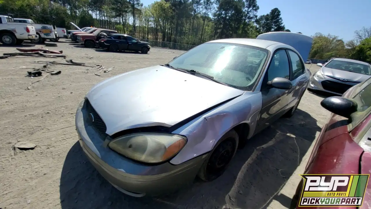 Photo of 2004 Ford Taurus
