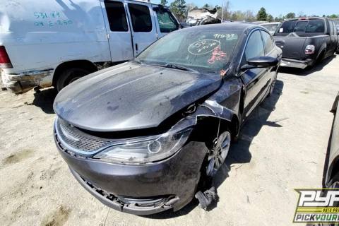 Photo of 2015 Chrysler 200