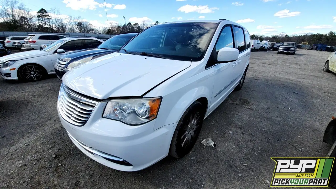 Photo of 2015 Chrysler Town & Country