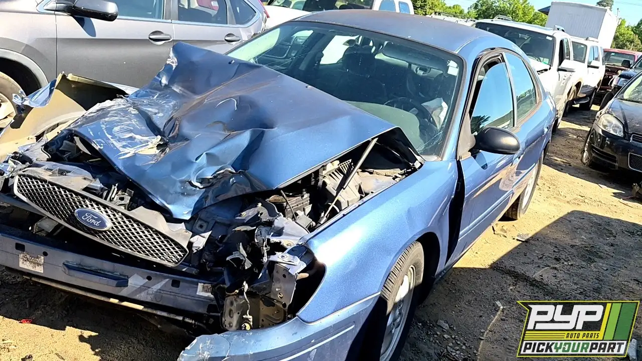 Photo of 2004 Ford Taurus