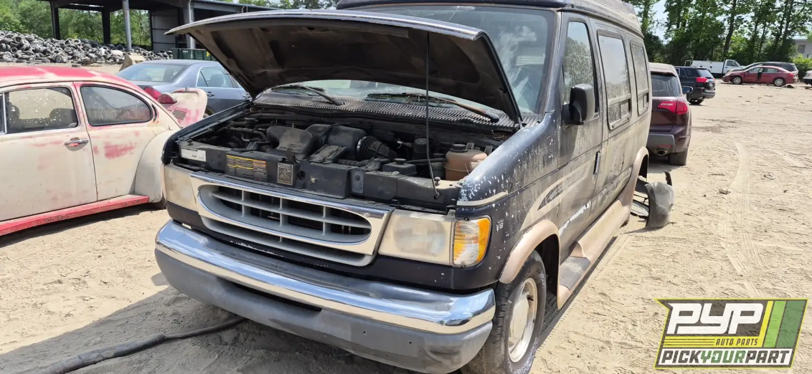 Photo of 1999 Ford E-150 Econoline