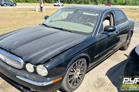 Photo of 2004 Jaguar Xj8