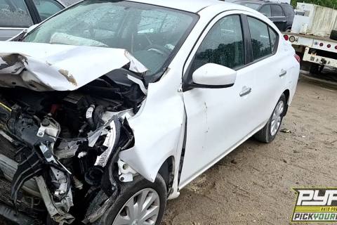 Photo of 2015 Nissan Versa