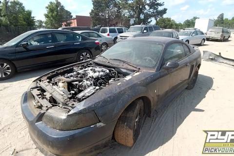 Photo of 2002 Ford Mustang