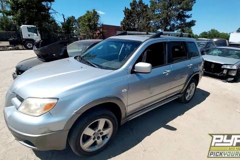 Photo of 2005 Mitsubishi Outlander