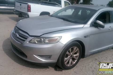 Photo of 2010 Ford Taurus