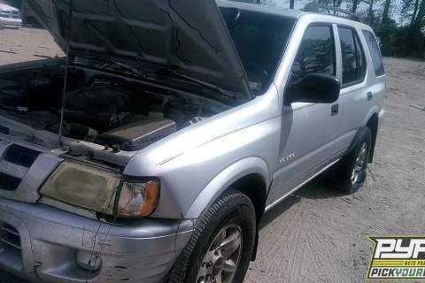 Photo of 2003 Isuzu Rodeo