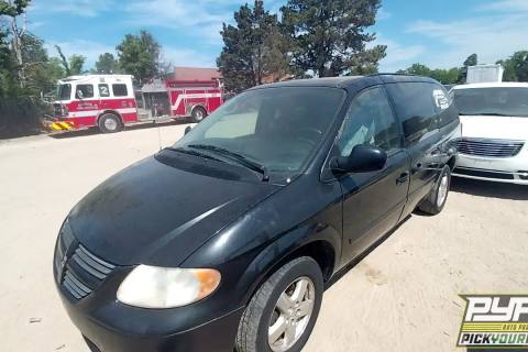 Photo of 2005 Dodge Grand Caravan