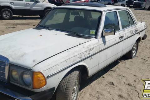 Photo of 1983 Mercedes-Benz 300D