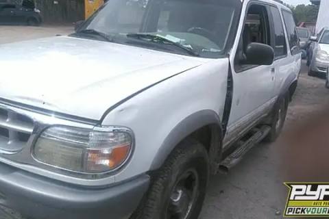 Photo of 1996 Ford Explorer