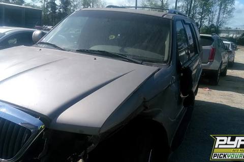 Photo of 2000 Lincoln Navigator