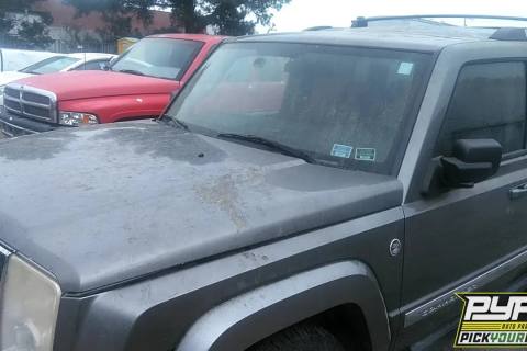 Photo of 2008 Jeep Commander