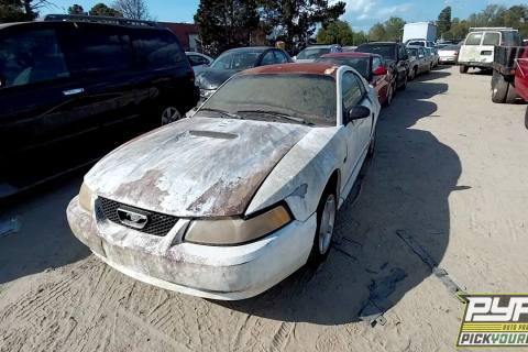 Photo of 2000 Ford Mustang