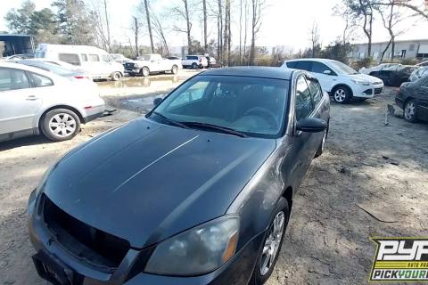 Photo of 2005 Nissan Altima