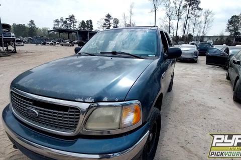 Photo of 2002 Ford Expedition